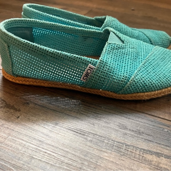 Toms Blue Moccasins Comfortable Stylish Footwear - Picture 1 of 3